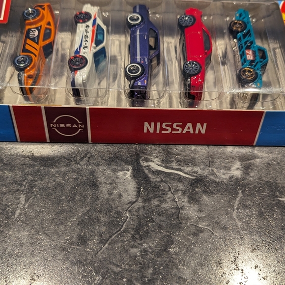 Hot Wheels Nissan 5 pack Brand New - Picture 4 of 9